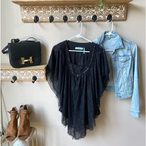 Marciano black wing embellishment top S